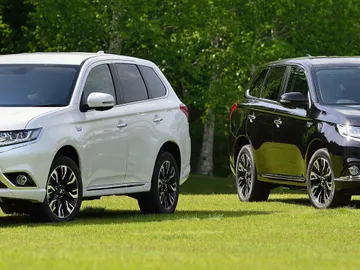 mitsubishi_outlander_phev_8_1.jpg mitsubishi_outlander_phev_8_1.jpg