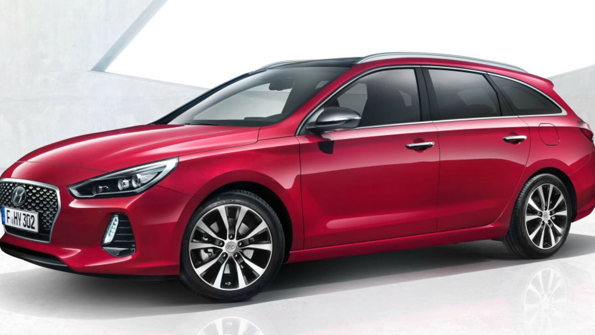 0hyundai_i30_wagon_24.jpg
