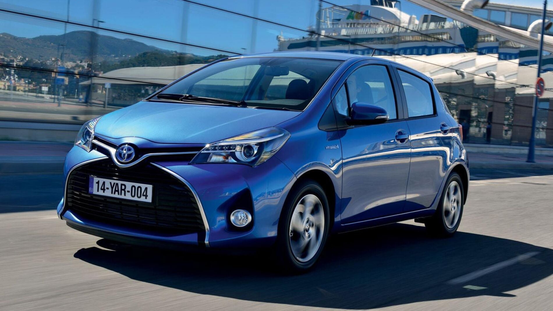 2015-toyota-yaris-image-IOwy.jpg