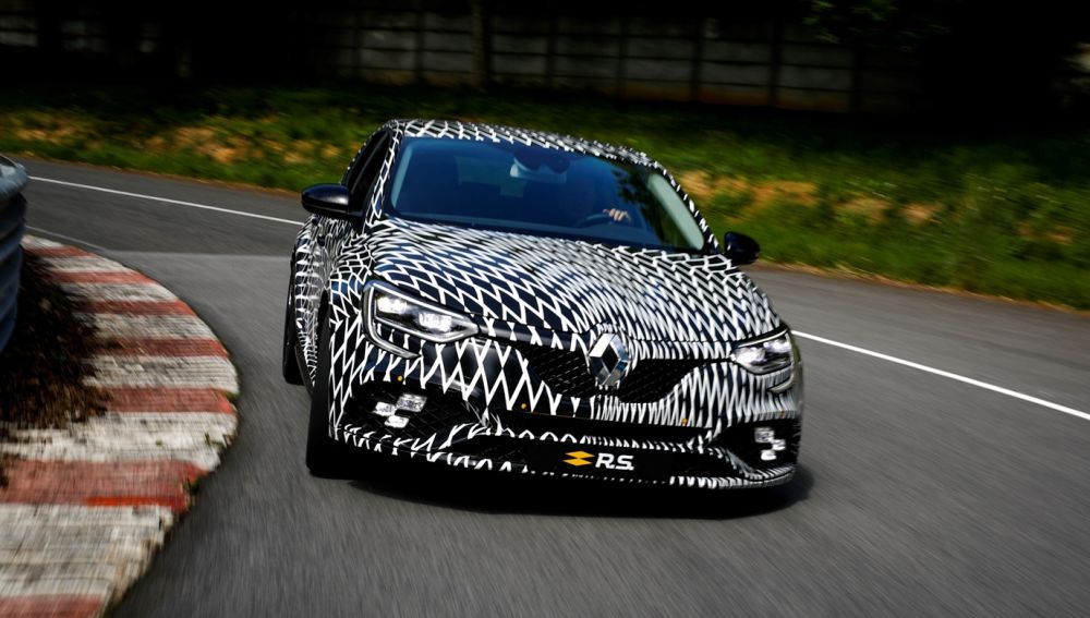 renault-megane-rs-2017-0517-01.jpg