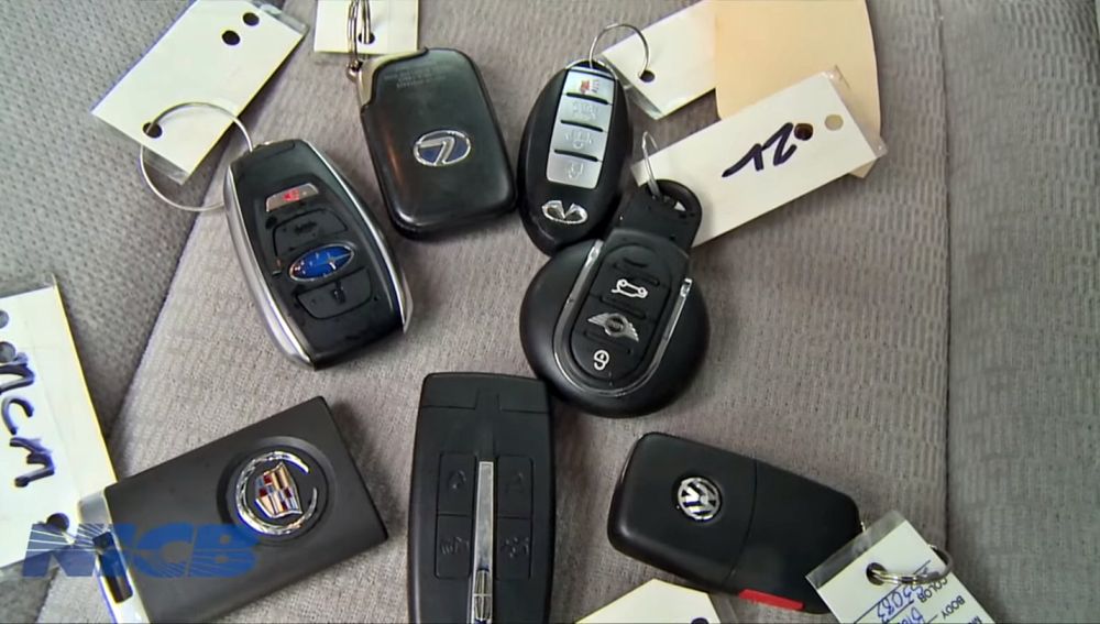 robo-coches-mystery-device-2016-01.jpg