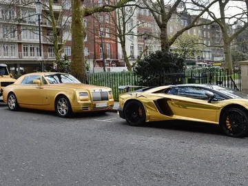 golden-cars-adam-khan-201601.jpg golden-cars-adam-khan-201601.jpg