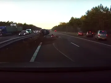 coche.jpg coche.jpg
