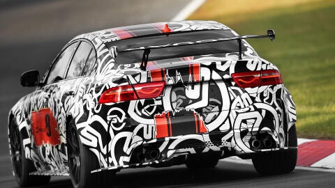 jaguar-xe-sv-project-8-0517-01