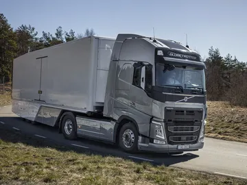 camion-volvo-2016-02.jpg camion-volvo-2016-02.jpg
