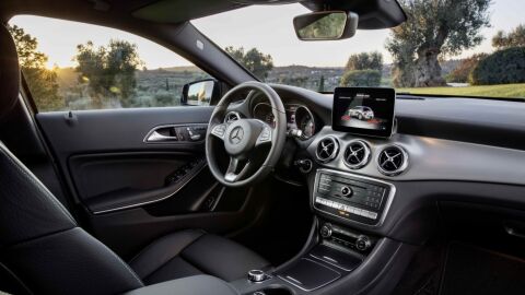 mercedes-gla24