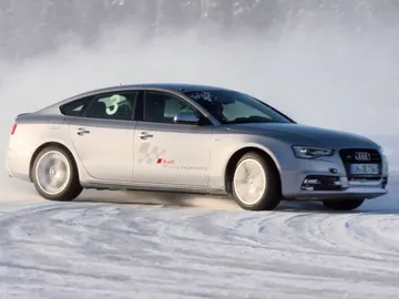 AUDI-DRVING-EXPERIENCE.jpg AUDI-DRVING-EXPERIENCE.jpg