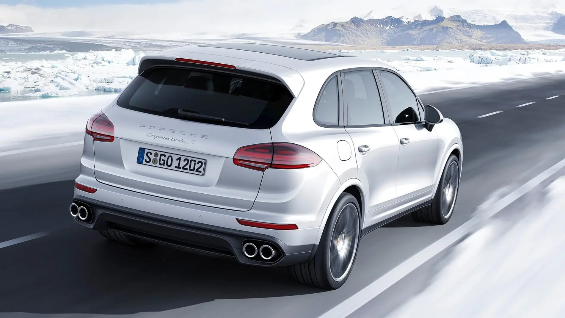 Porsche-Cayenne_Turbo_S-2016.jpg