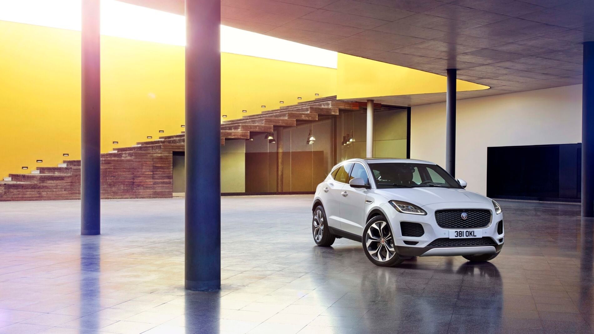 jaguar-e-pace-0717-083.jpg