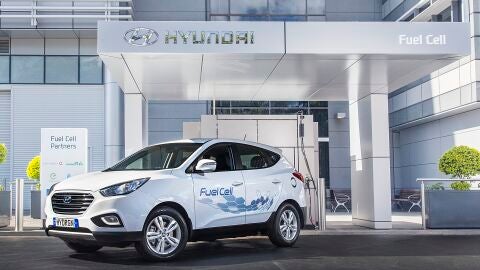 hyundai-ix35-fuel-cell-1215-02