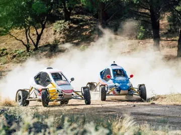 carrera-carlos-sainz-vs-carlos-sainz-jr-0917-02.jpg carrera-carlos-sainz-vs-carlos-sainz-jr-0917-02.jpg