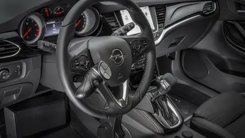 Opel-minusvalido-0717-02.jpg Opel-minusvalido-0717-02