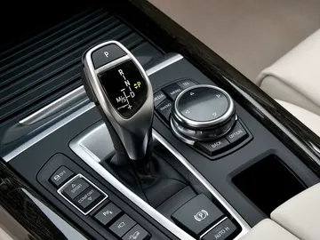 BMW-X5_palanca-de-cambios.jpg BMW-X5_palanca-de-cambios.jpg