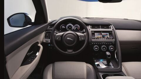 jaguar-e-pace-0717-072