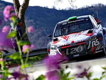 jovenes-promesas-hyundai-motorsport-wrc-2-2018-2.jpg jovenes-promesas-hyundai-motorsport-wrc-2-2018-2.jpg