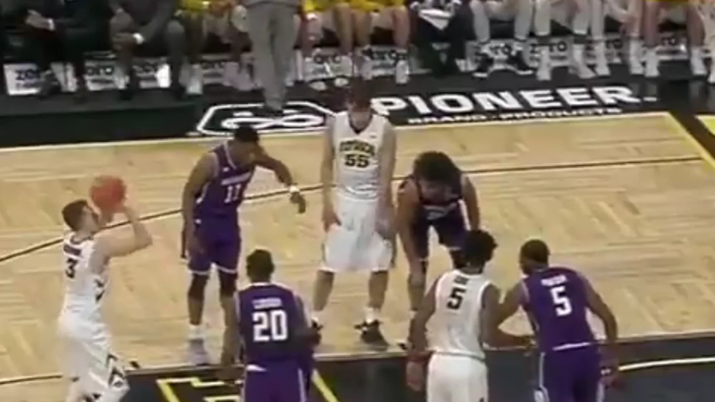 Bohannon, con el tiro libre Bohannon, con el tiro libre
