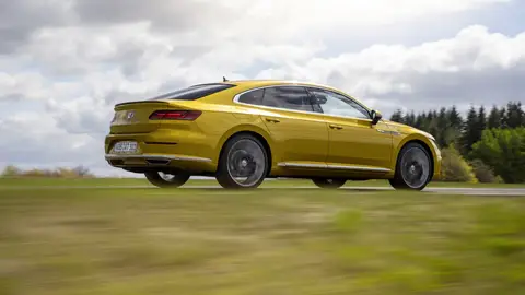 vw-arteon31.jpg vw-arteon31