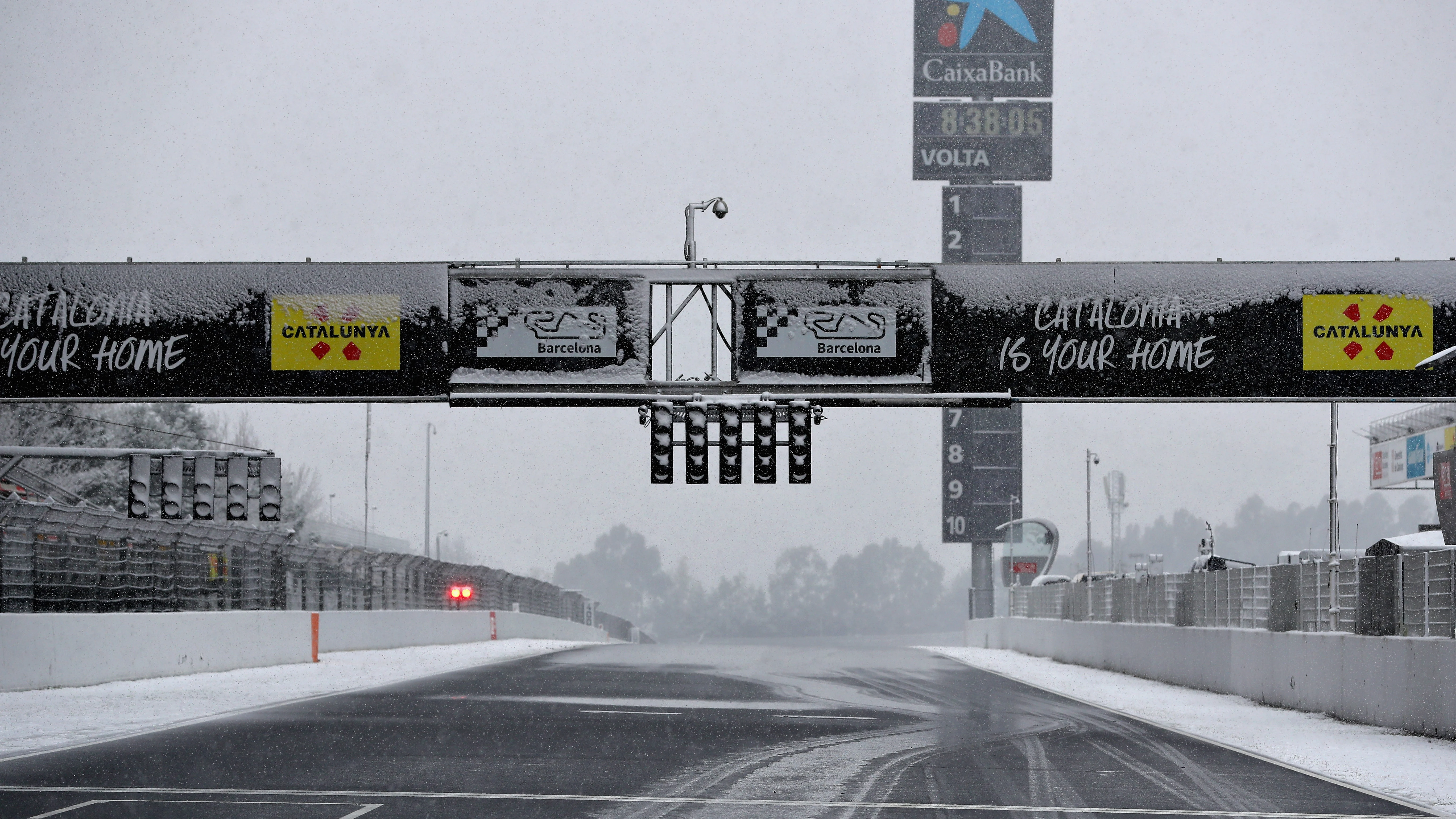 El circuito de Montmeló, completamente nevado