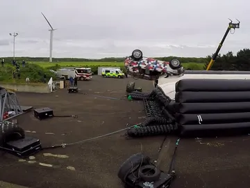 New-Jaguar-E-PACE-_-behind-the-scenes.jpg New-Jaguar-E-PACE-_-behind-the-scenes.jpg
