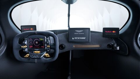 aston-martin-valkyrie-0717-010