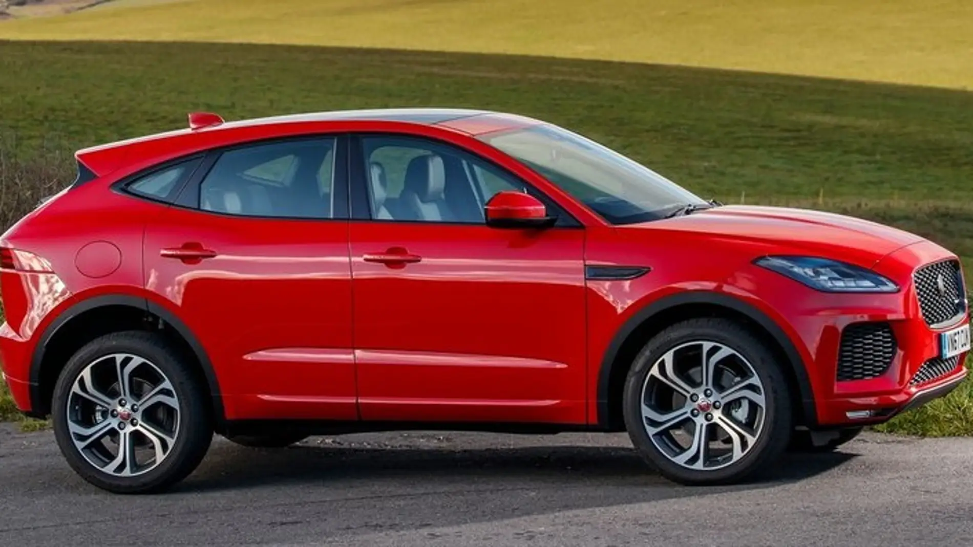 Jaguar-E-Pace-2018-800-0b.jpg