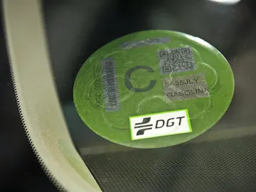 etiqueta-emisiones-dgt-0217-01 etiqueta-emisiones-dgt-0217-01