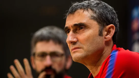 Valverde en rueda de prensa Valverde en rueda de prensa