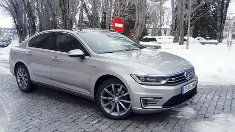 PASSAT_GTE_25c-e1517333225299.jpg PASSAT_GTE_25c