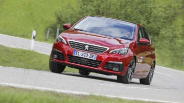 peugeot_308_64.jpg