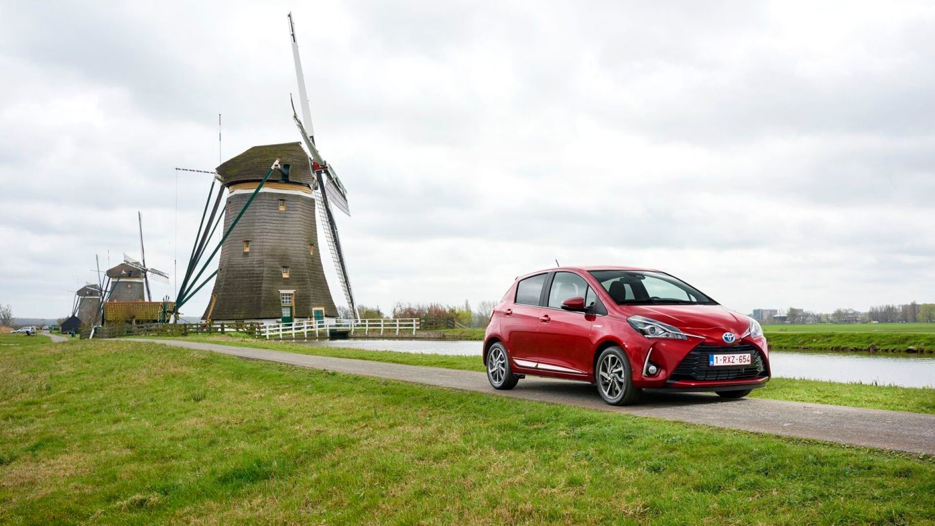 toyota-yaris-2017-cc-13.jpg
