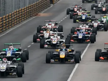 SalidaGPMacao2016.jpg SalidaGPMacao2016.jpg