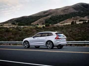 volvo-xc6037.jpg volvo-xc6037.jpg