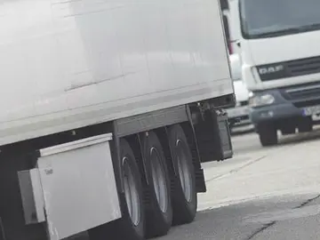 camion.jpg camion.jpg