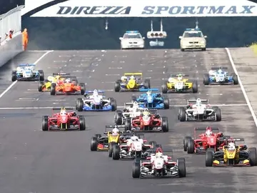 SalidaSugoF3Jp2016.jpg SalidaSugoF3Jp2016.jpg
