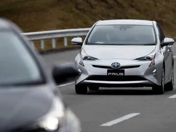 TOYOTA_PRIUS.jpg TOYOTA_PRIUS.jpg