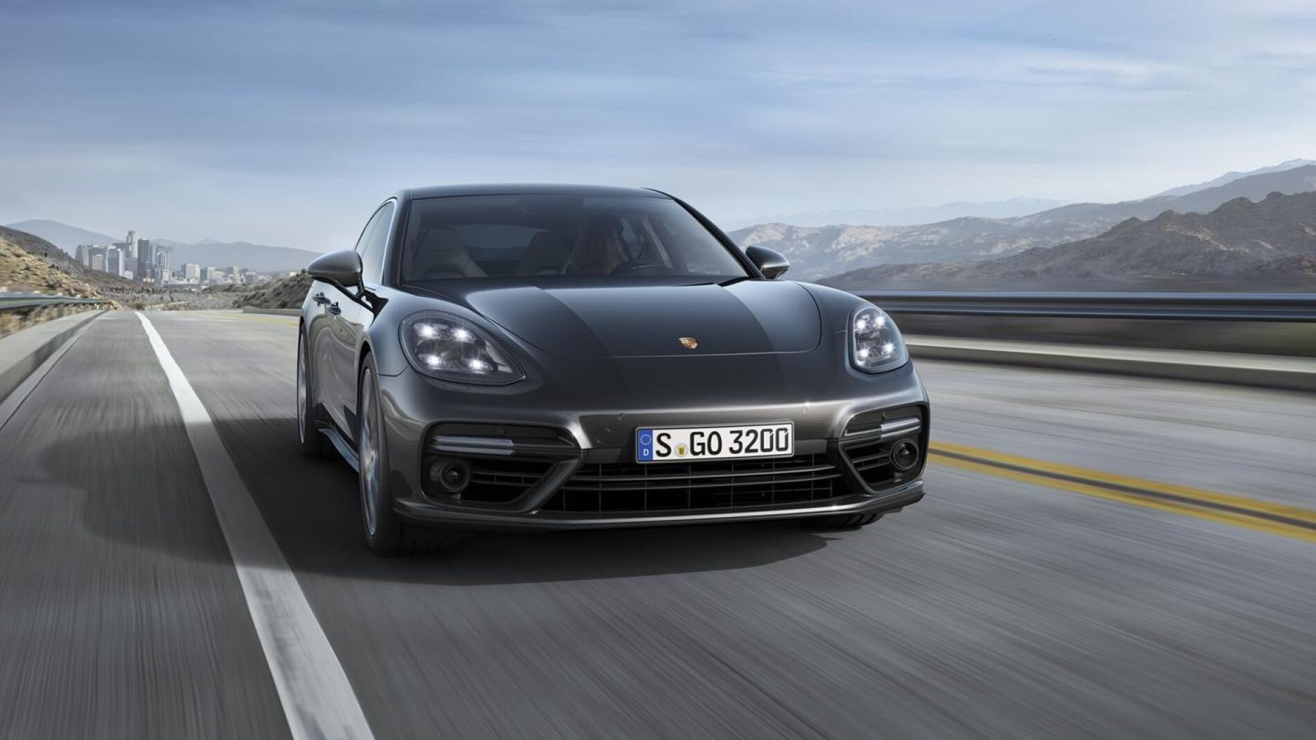 porsche-panamera-2017-002.jpg