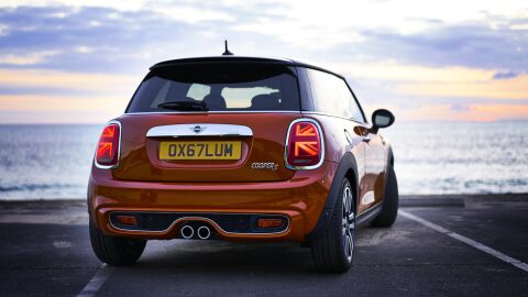 P90289424_highRes_mini-cooper-s-3-door
