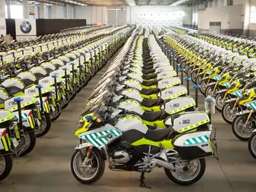 bmw-moto-dgt-guardia-civil-1217-01.jpg bmw-moto-dgt-guardia-civil-1217-01.jpg