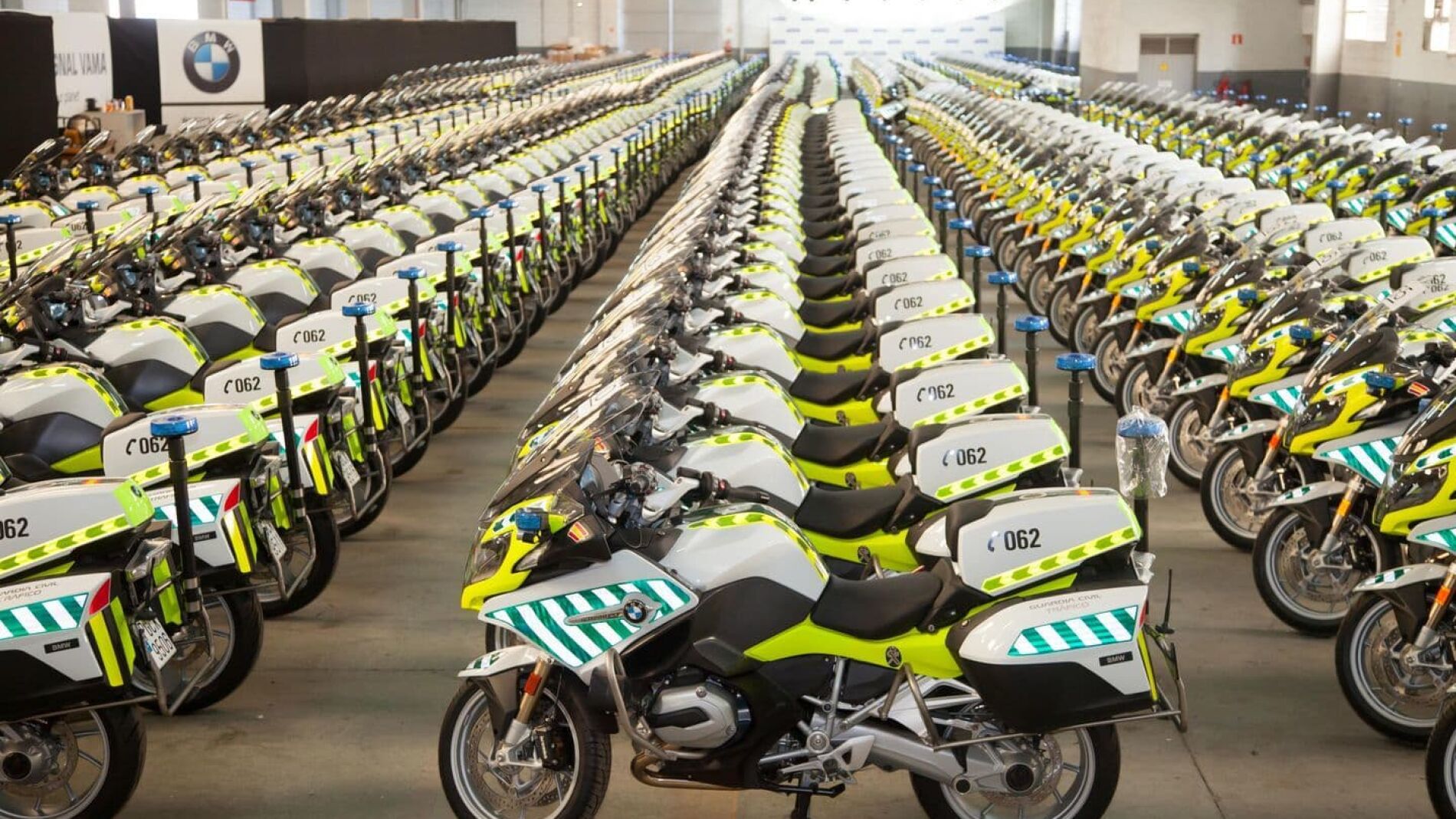 bmw-moto-dgt-guardia-civil-1217-01.jpg