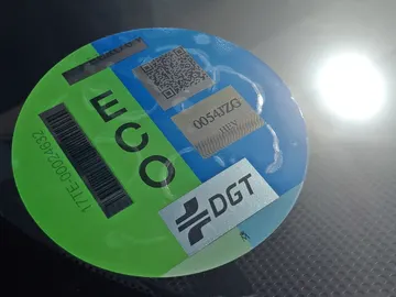 etiqueta-emisiones-dgt-claverod-1117-01.jpg etiqueta-emisiones-dgt-claverod-1117-01.jpg