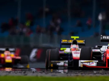GP2RowlandGrupoSilverstone2016.jpg GP2RowlandGrupoSilverstone2016.jpg