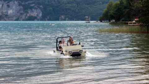 coche-anfibio-Moke-Lazareth-11