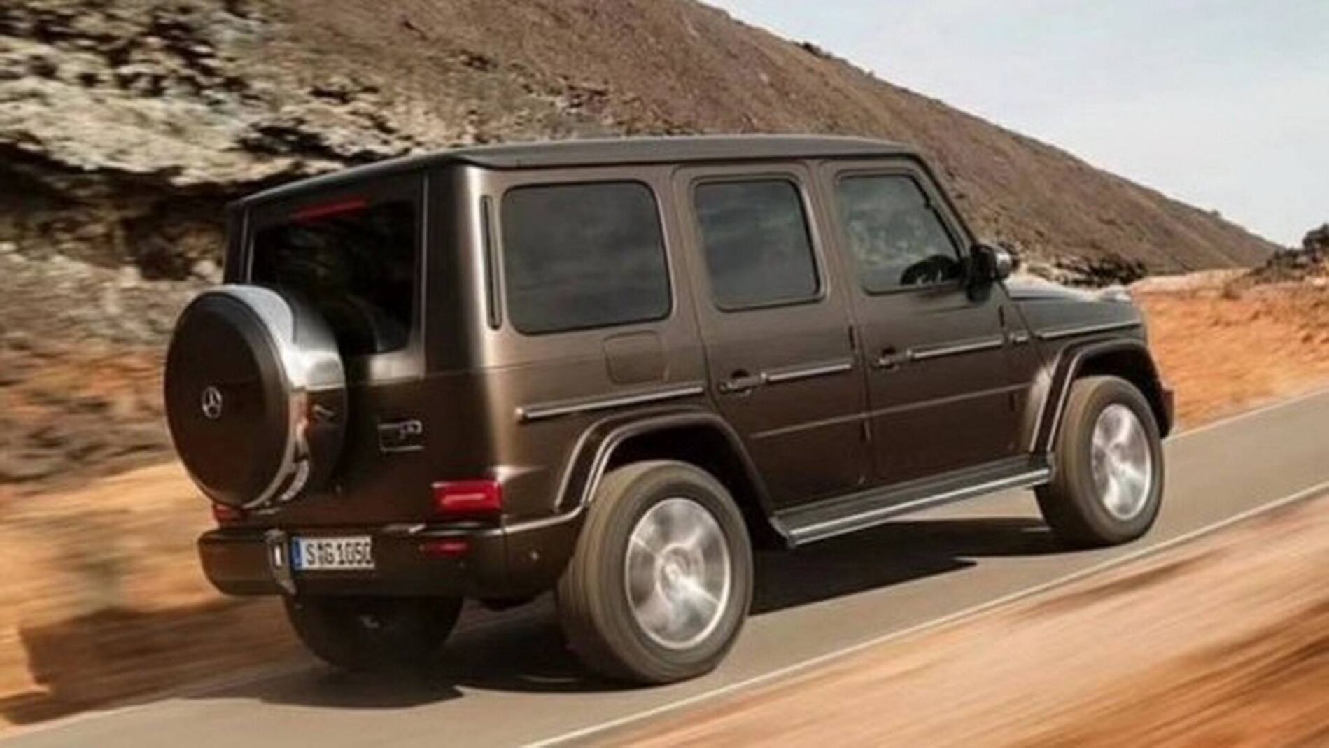 2019-mercedes-g-class-leaked-official-image-4.jpg