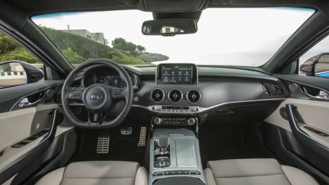 kia_stinger_gt-line_72