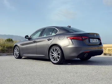 alfa-romeo-giulia-prueba-claverod-1117-004.jpg alfa-romeo-giulia-prueba-claverod-1117-004.jpg