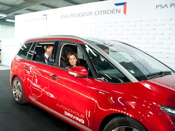 citroen-c4-picasso-autonomo-1115-05.jpg citroen-c4-picasso-autonomo-1115-05.jpg
