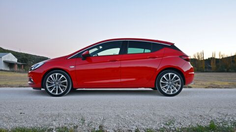 opel-astra-cdti-160-david-clavero-2017-012