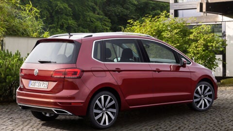 volkswagen_golf_sportsvan_tsi_74