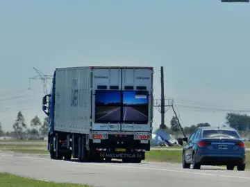 samsung-safety-truck-0216-01.jpg samsung-safety-truck-0216-01.jpg