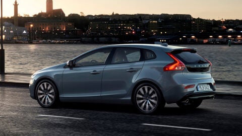 v40